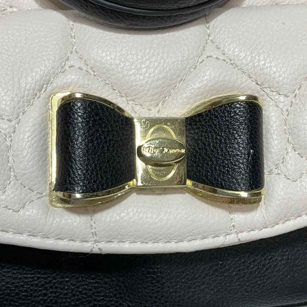 Betsey Johnson Classic Heart Quilted Sachel Handbag - Picture 2 of 15